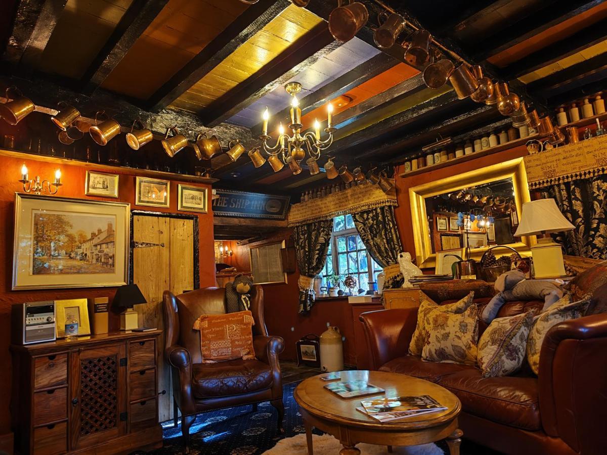 Wizards Thatch Luxury Suites Alderley Edge Extérieur photo