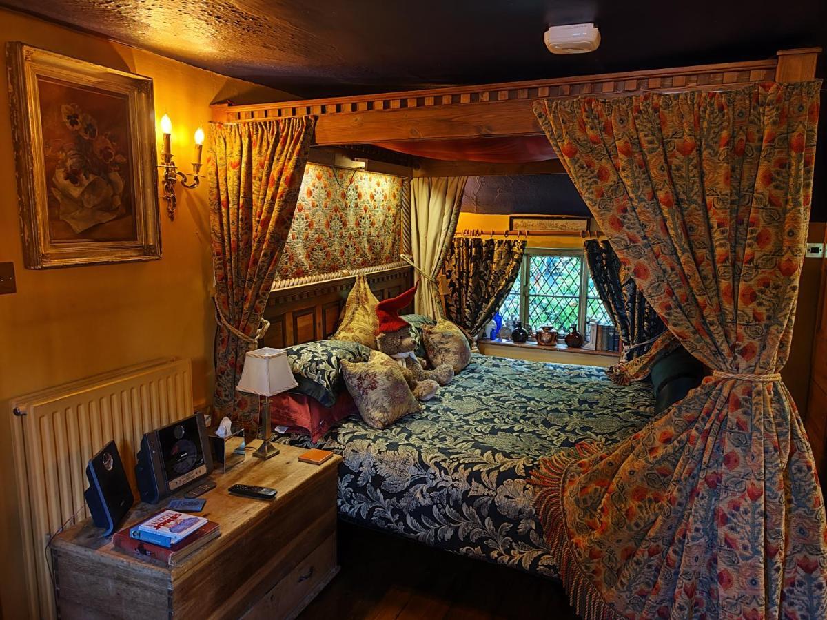 Wizards Thatch Luxury Suites Alderley Edge Extérieur photo