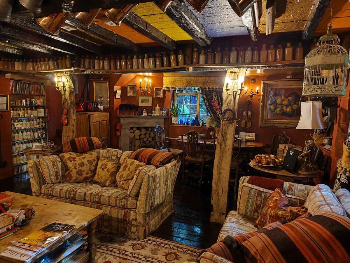 Wizards Thatch Luxury Suites Alderley Edge Extérieur photo