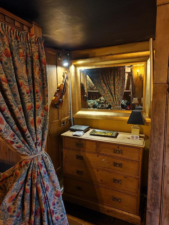 Wizards Thatch Luxury Suites Alderley Edge Extérieur photo